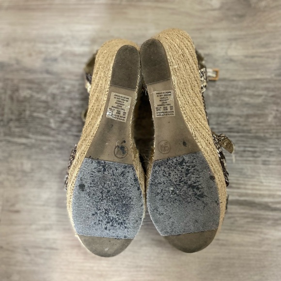 Faux snake skin wedges - Picture 3 of 5